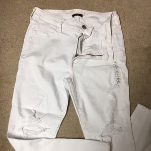 NEW American Eagle White Distressed Jeans size 16